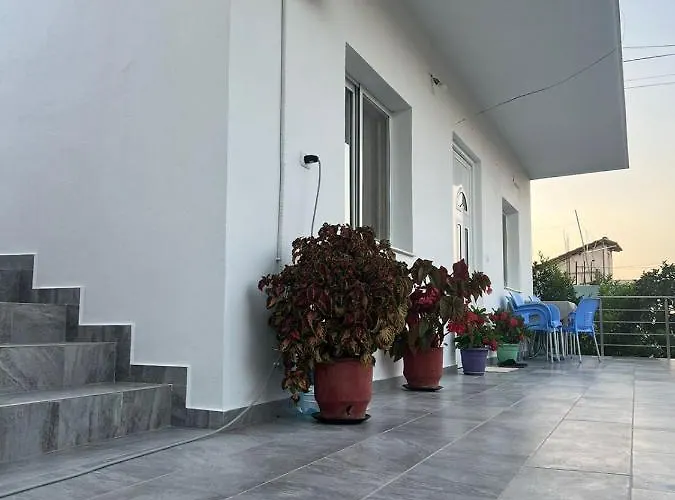 Family Apartment Ksamil